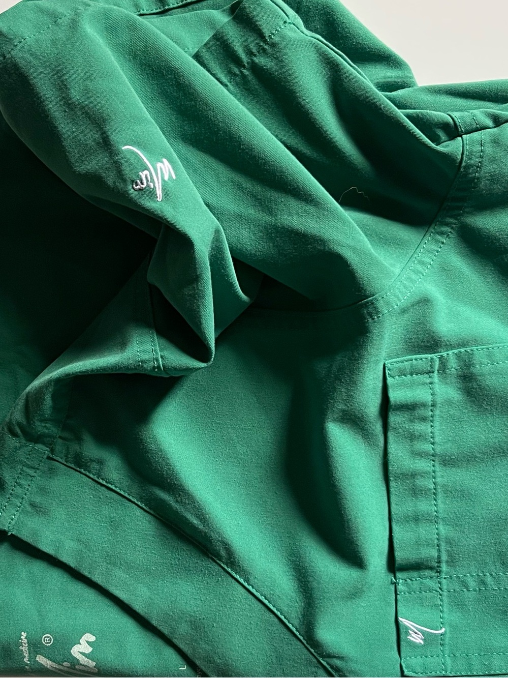 Women’s. V-Neck Scrub Top - Green